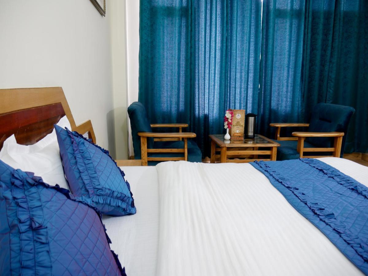 New Ambika International Mall Road Hotel Manali  Ngoại thất bức ảnh