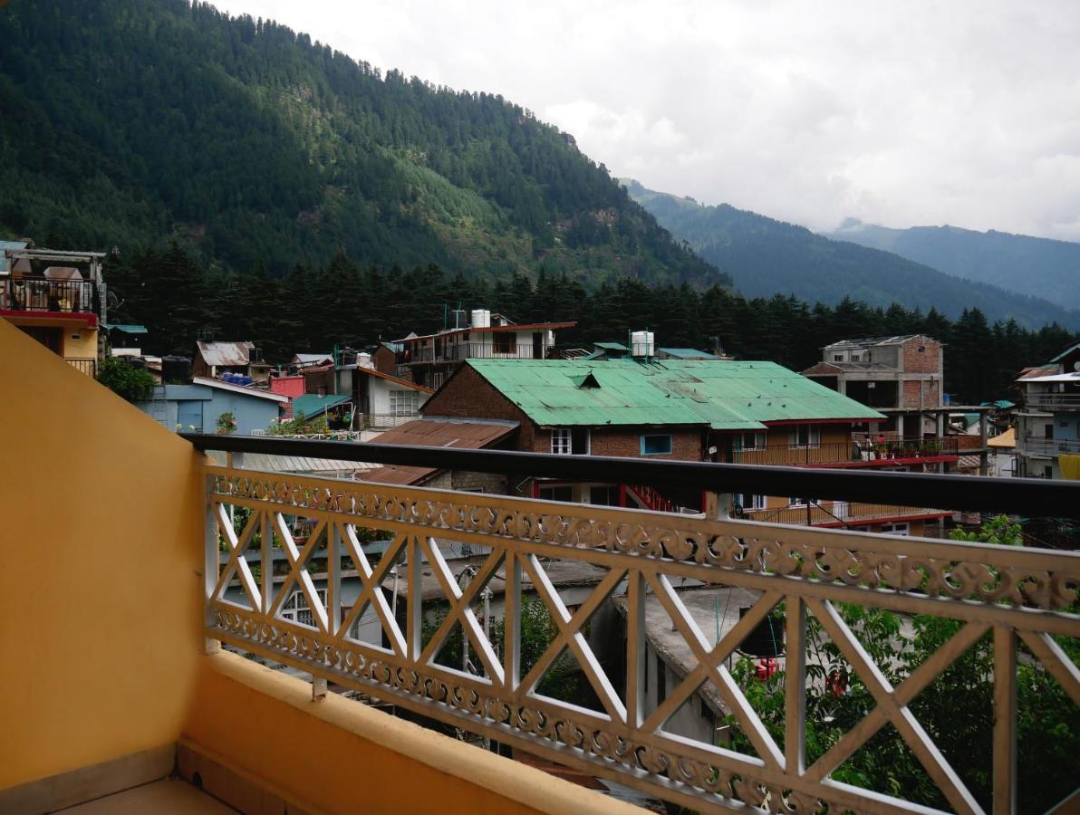 New Ambika International Mall Road Hotel Manali  Ngoại thất bức ảnh
