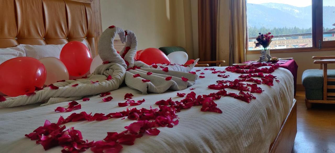 New Ambika International Mall Road Hotel Manali  Ngoại thất bức ảnh