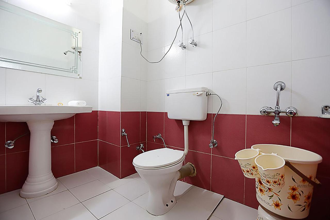 New Ambika International Mall Road Hotel Manali  Ngoại thất bức ảnh