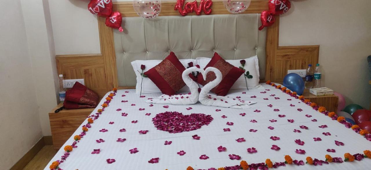 New Ambika International Mall Road Hotel Manali  Ngoại thất bức ảnh