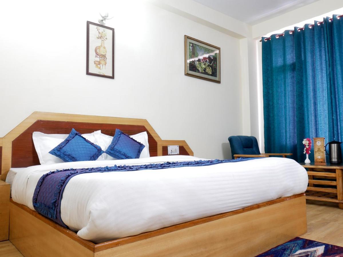 New Ambika International Mall Road Hotel Manali  Ngoại thất bức ảnh