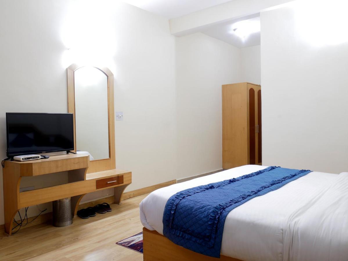 New Ambika International Mall Road Hotel Manali  Ngoại thất bức ảnh