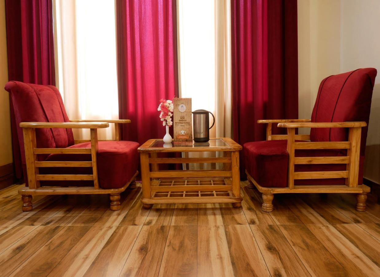New Ambika International Mall Road Hotel Manali  Ngoại thất bức ảnh